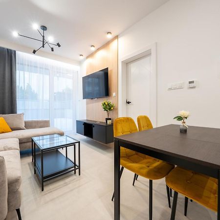 Miodowy Apartament Z Duzym Tarasem W Rewalu, Blisko Morza Ngoại thất bức ảnh